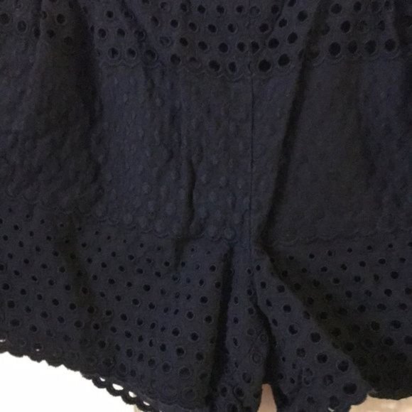 J.Crew navy blue eyelet shorts SZ 4 - Picture 3 of 7
